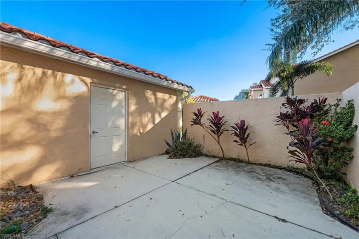 26740 Rosewood Pointe Ln 101, Bonita Springs, Florida 34135
