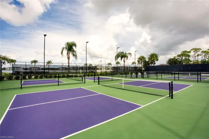 8066 Queen Palm Ln 543, Fort Myers, Florida 33966
