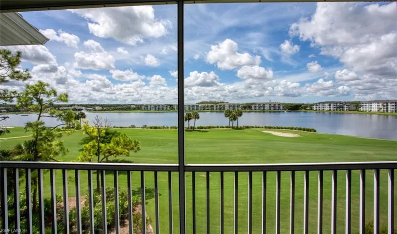 8066 Queen Palm Ln 543, Fort Myers, Florida 33966