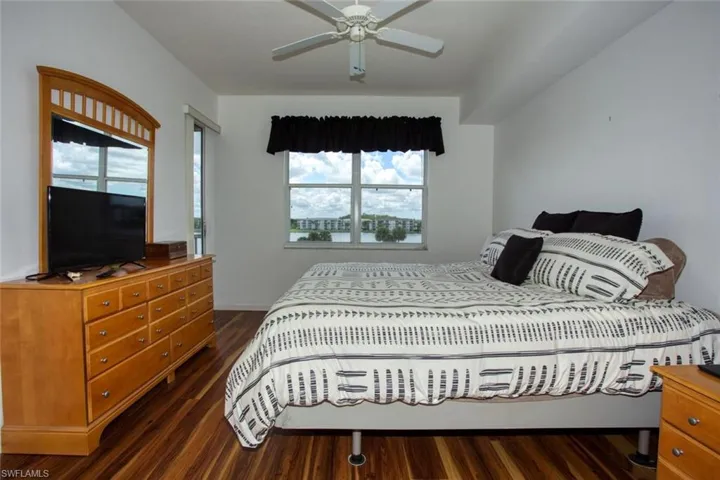 8066 Queen Palm Ln 543, Fort Myers, Florida 33966