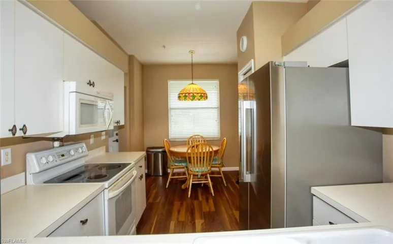 8066 Queen Palm Ln 543, Fort Myers, Florida 33966