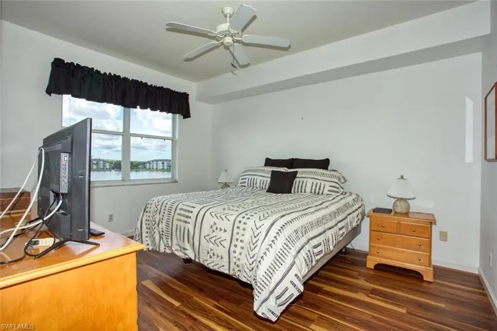 8066 Queen Palm Ln 543, Fort Myers, Florida 33966