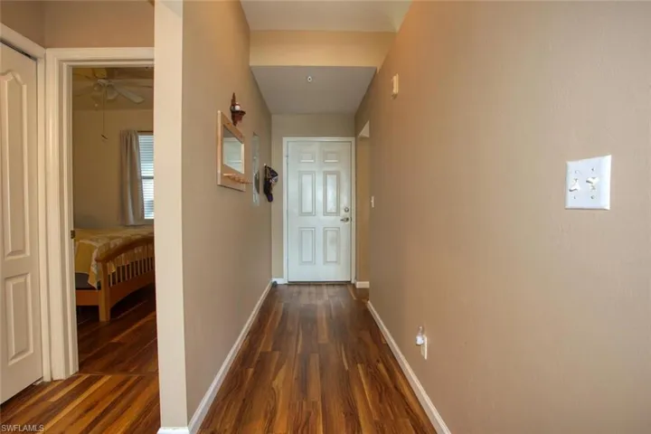 8066 Queen Palm Ln 543, Fort Myers, Florida 33966