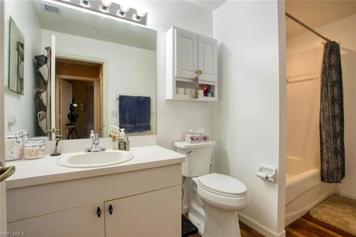 8066 Queen Palm Ln 543, Fort Myers, Florida 33966