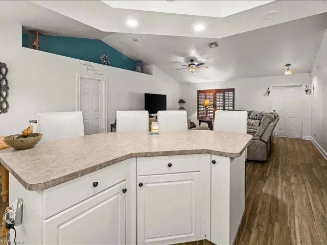 1209 Nw 25th Pl, Cape Coral, Florida 33993