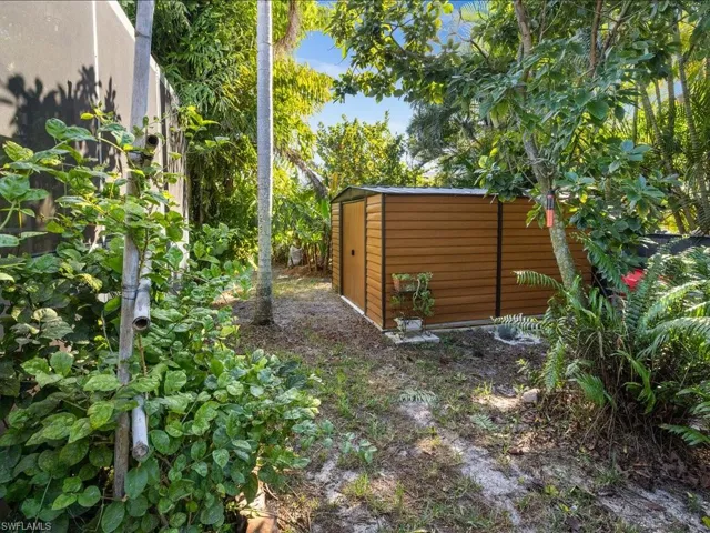 1209 Nw 25th Pl, Cape Coral, Florida 33993