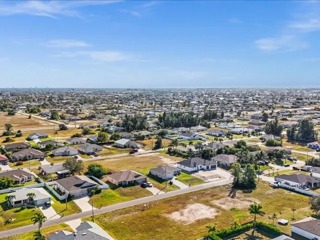 1209 Nw 25th Pl, Cape Coral, Florida 33993