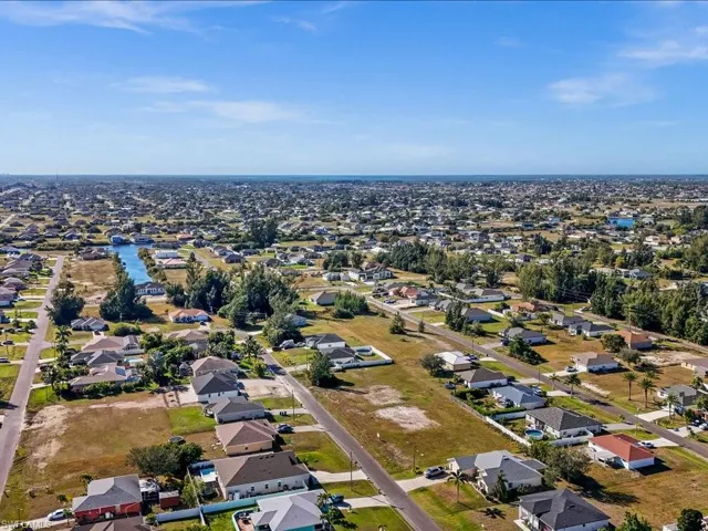 1209 Nw 25th Pl, Cape Coral, Florida 33993