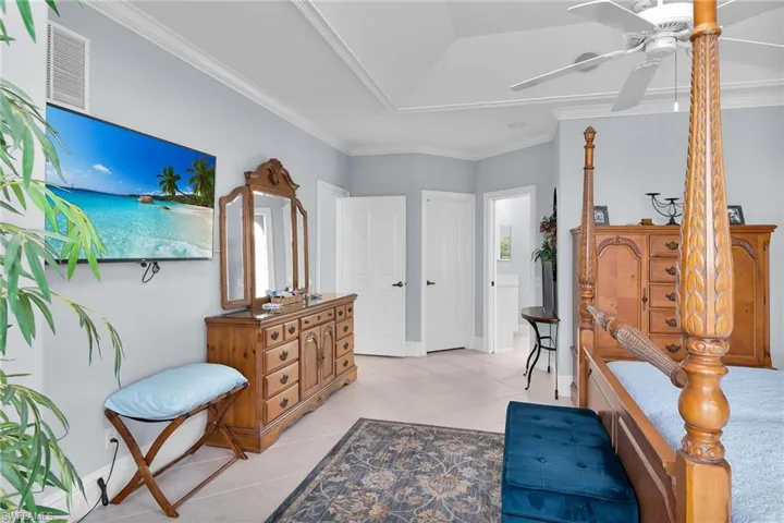 98 Gulfport Ct, Marco Island, Florida 34145