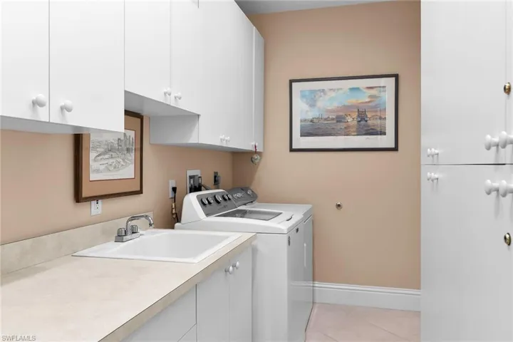 98 Gulfport Ct, Marco Island, Florida 34145
