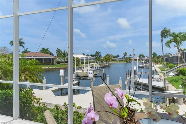 98 Gulfport Ct, Marco Island, Florida 34145