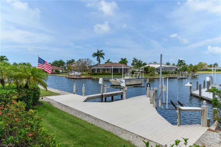98 Gulfport Ct, Marco Island, Florida 34145
