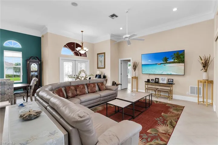 98 Gulfport Ct, Marco Island, Florida 34145
