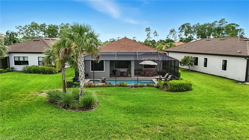 8881  Horned Lark  DR, Naples, FL 34120