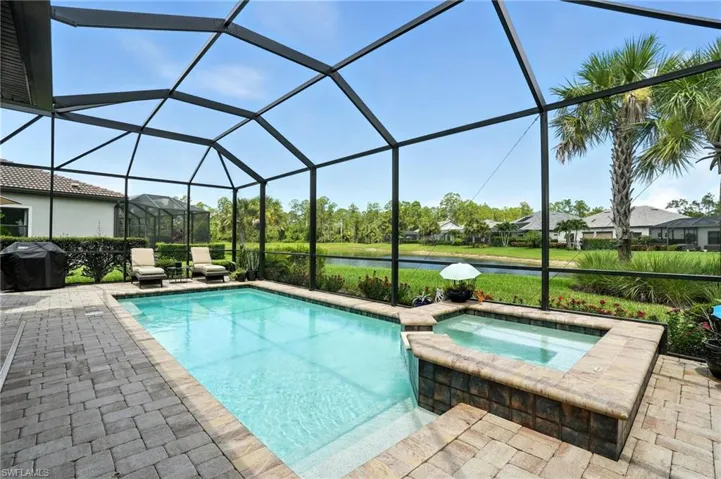 8881  Horned Lark  DR, Naples, FL 34120