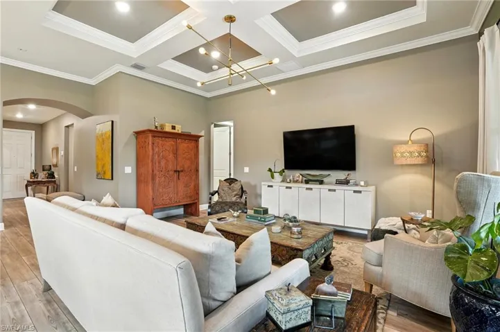 8881  Horned Lark  DR, Naples, FL 34120