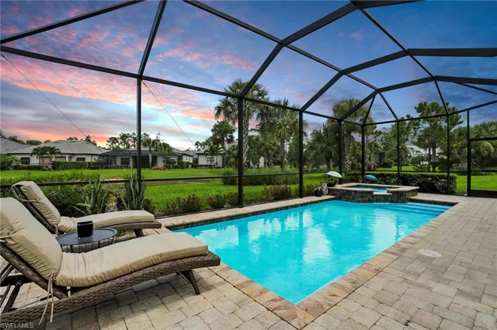 8881  Horned Lark  DR, Naples, FL 34120