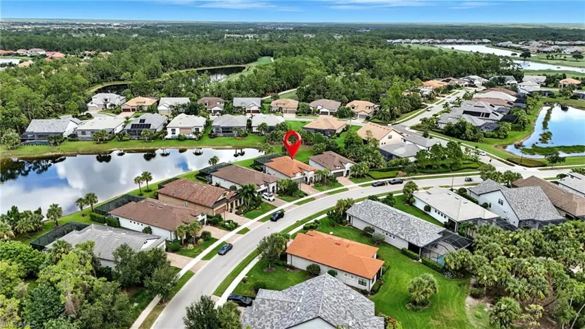 8881  Horned Lark  DR, Naples, FL 34120