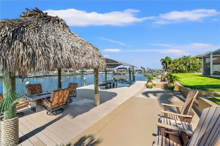 Lots of seating areas on the dock