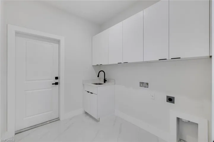 1810 Ne 6th Pl, Cape Coral, Florida 33909