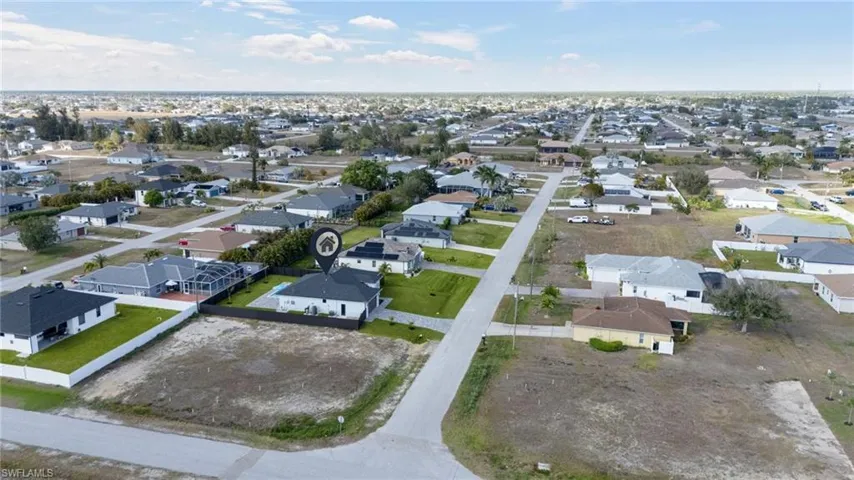 1810 Ne 6th Pl, Cape Coral, Florida 33909