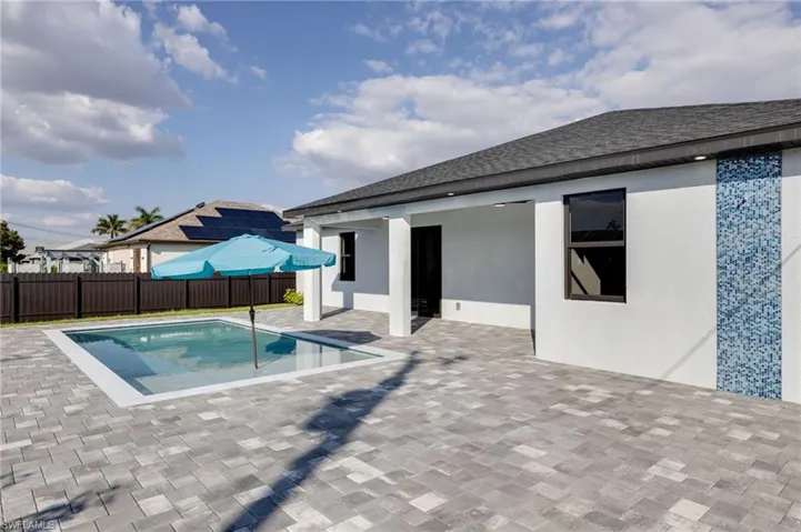 1810 Ne 6th Pl, Cape Coral, Florida 33909