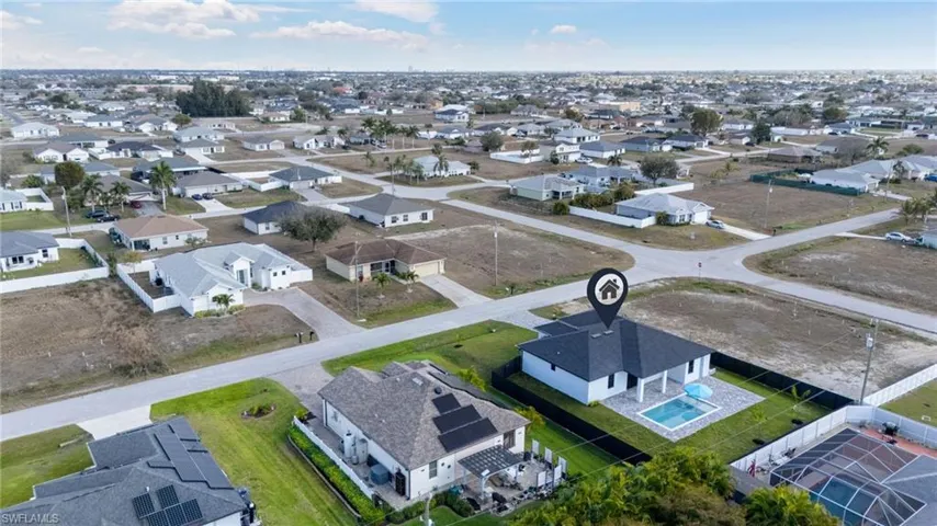 1810 Ne 6th Pl, Cape Coral, Florida 33909