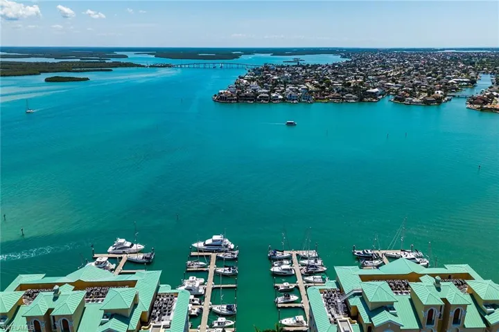 1081  Bald Eagle  DR, Marco Island, FL 34144