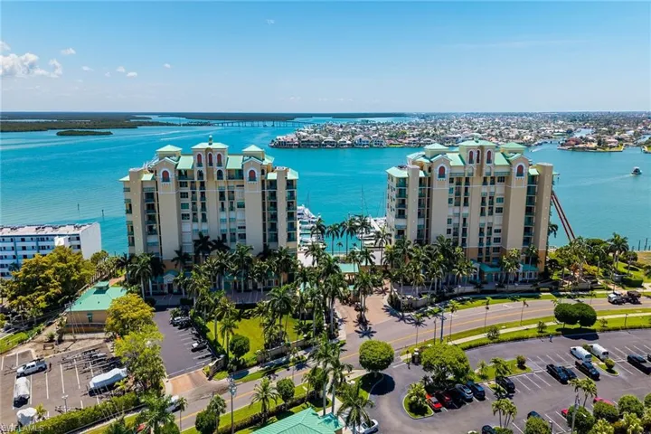 1081  Bald Eagle  DR, Marco Island, FL 34144