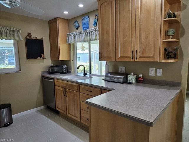 3645 SE 8th AVE, CAPE CORAL FL 33904