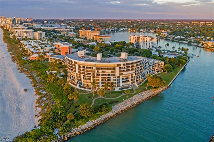 2304  Gulf Shore N BLVD, Naples, FL 34103