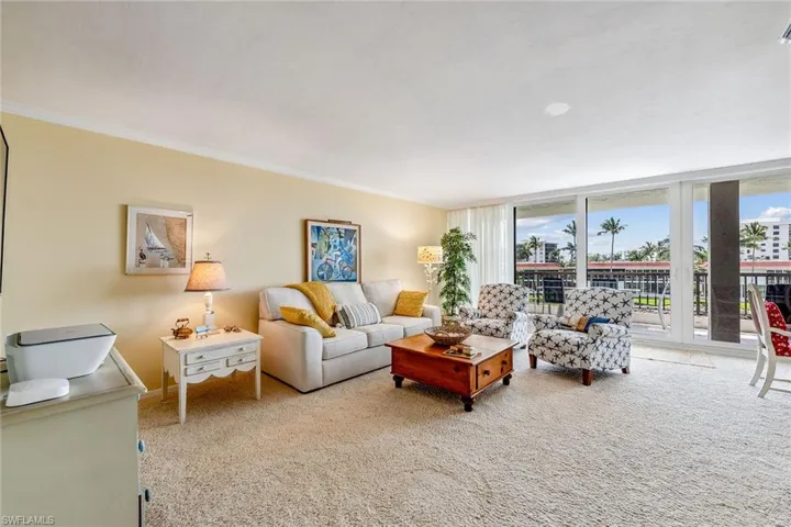 2304  Gulf Shore N BLVD, Naples, FL 34103