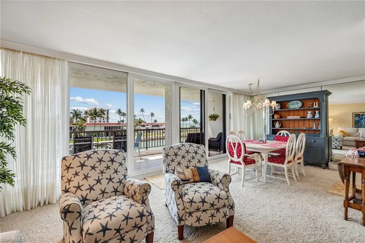 2304  Gulf Shore N BLVD, Naples, FL 34103