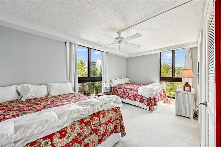 2304  Gulf Shore N BLVD, Naples, FL 34103