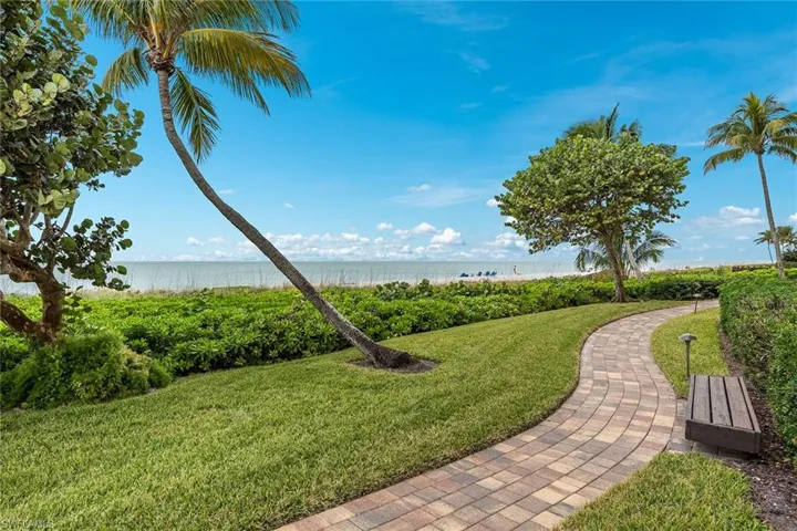 2304  Gulf Shore N BLVD, Naples, FL 34103