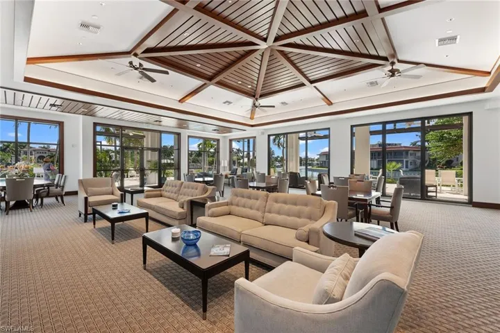 2304  Gulf Shore N BLVD, Naples, FL 34103