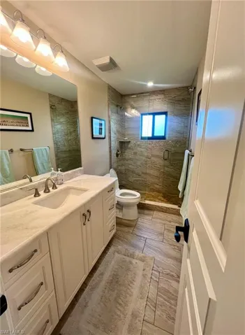 619  Beachwalk  CIR, Naples, FL 34108