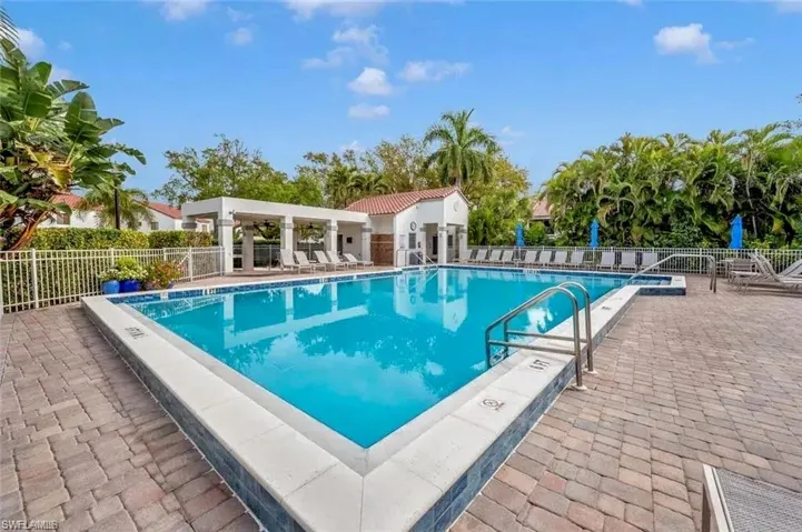 619  Beachwalk  CIR, Naples, FL 34108