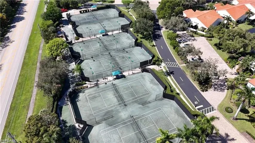 619  Beachwalk  CIR, Naples, FL 34108