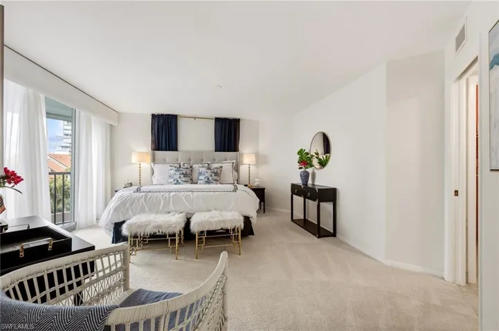 4651  Gulf Shore N BLVD, Naples, FL 34103