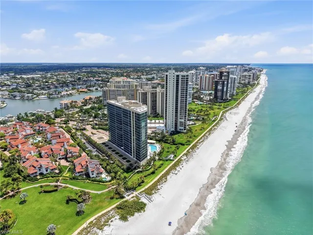 4651  Gulf Shore N BLVD, Naples, FL 34103