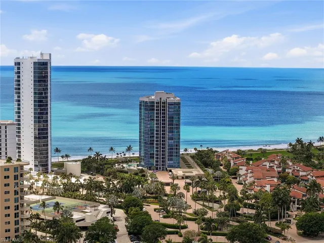 4651  Gulf Shore N BLVD, Naples, FL 34103