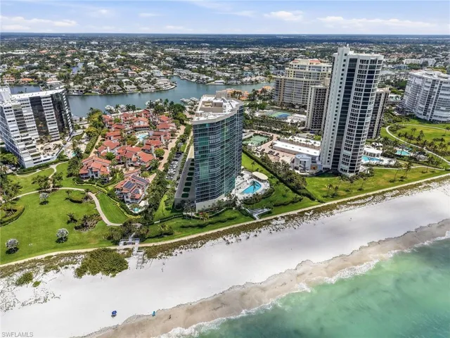 4651  Gulf Shore N BLVD, Naples, FL 34103