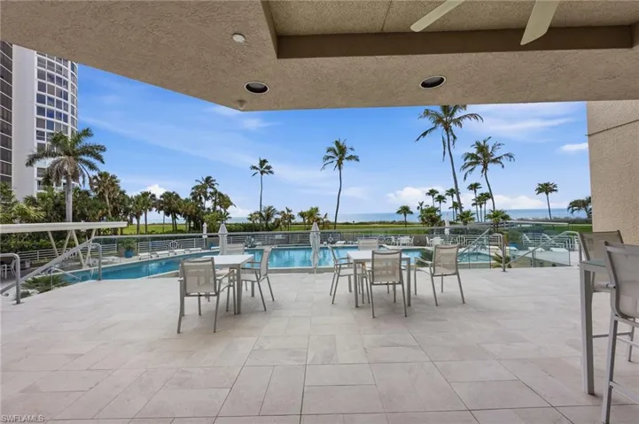 4651  Gulf Shore N BLVD, Naples, FL 34103