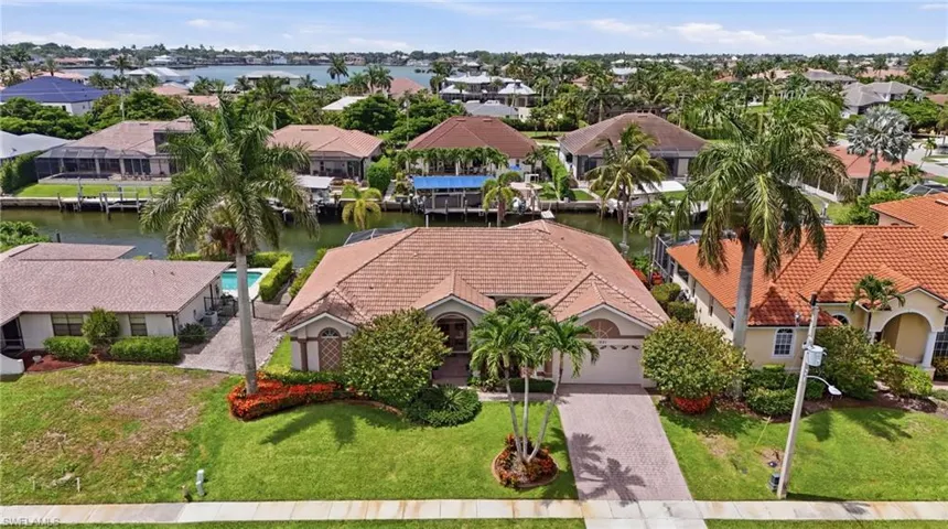 1621 Almeria Ct, Marco Island, Florida 34145