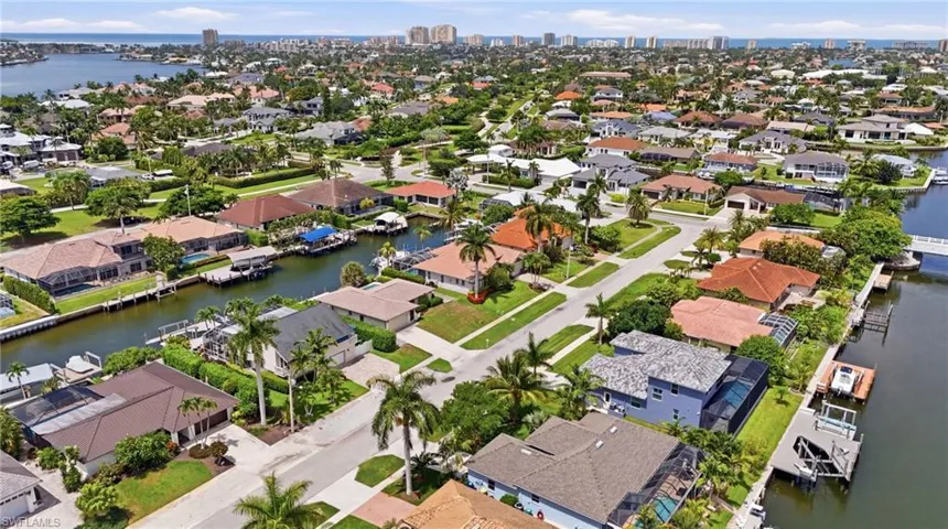 1621 Almeria Ct, Marco Island, Florida 34145