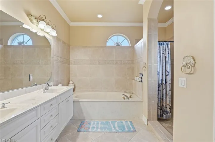 1621 Almeria Ct, Marco Island, Florida 34145