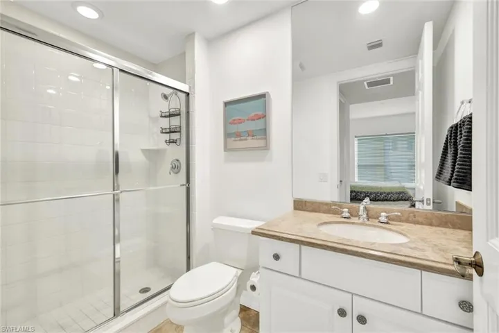 En Suite Bath