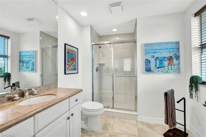 En Suite Bath