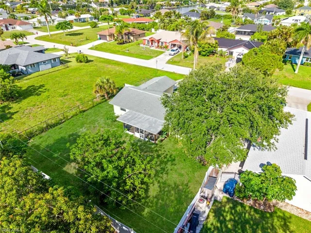 27 Ne 20th Ave, Cape Coral, Florida 33909